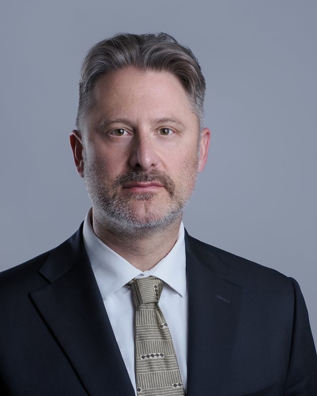 Dr. Bohanek Oliver