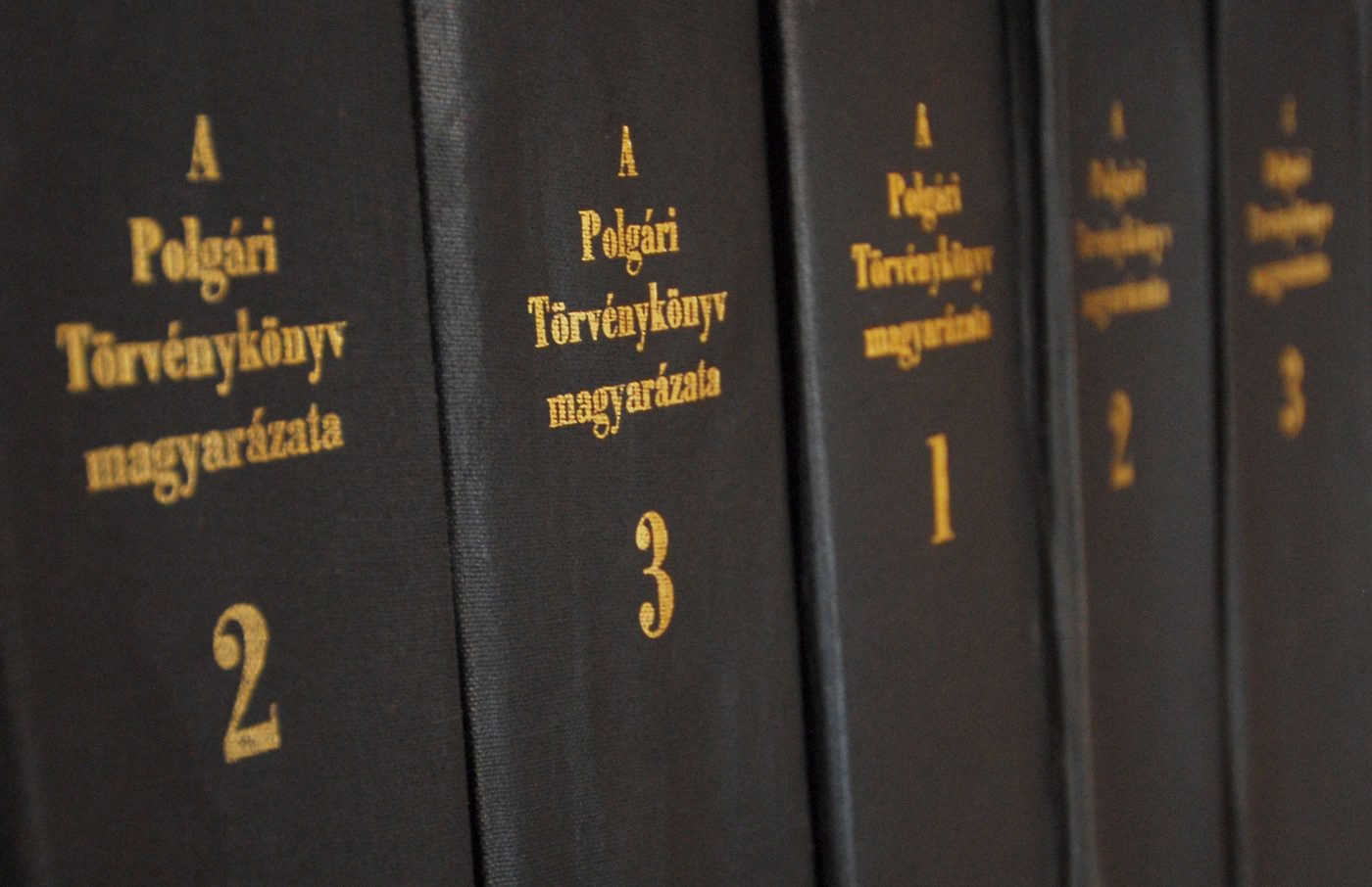 A Polgári Törvénykönyv magyarázata kötetei